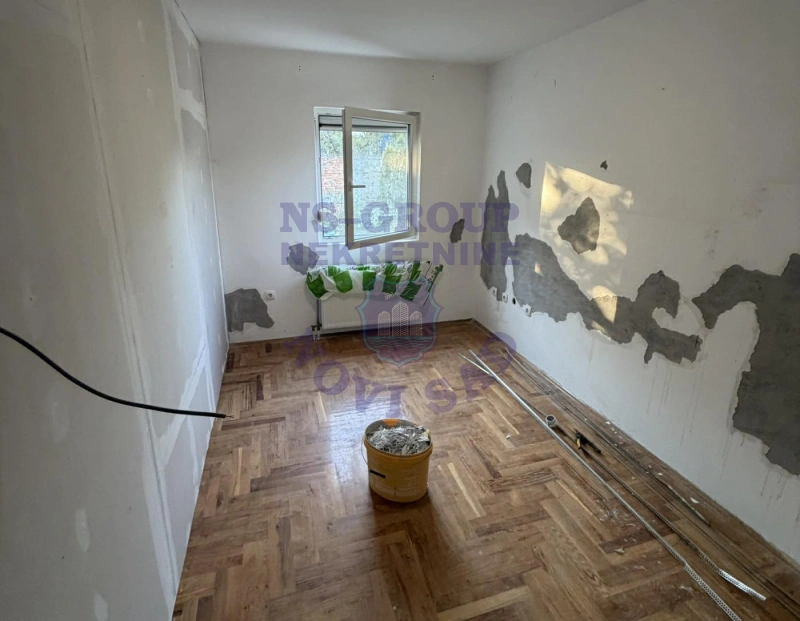 Kuća za izdavanje Veternik 183m2, 579544