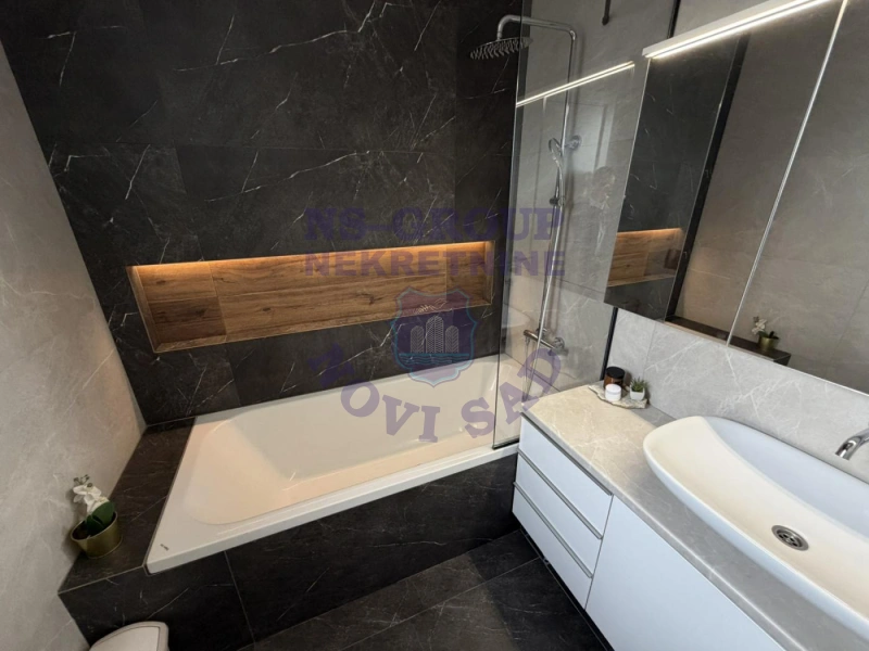 Stan na prodaju Novi Sad 130m2, 579734