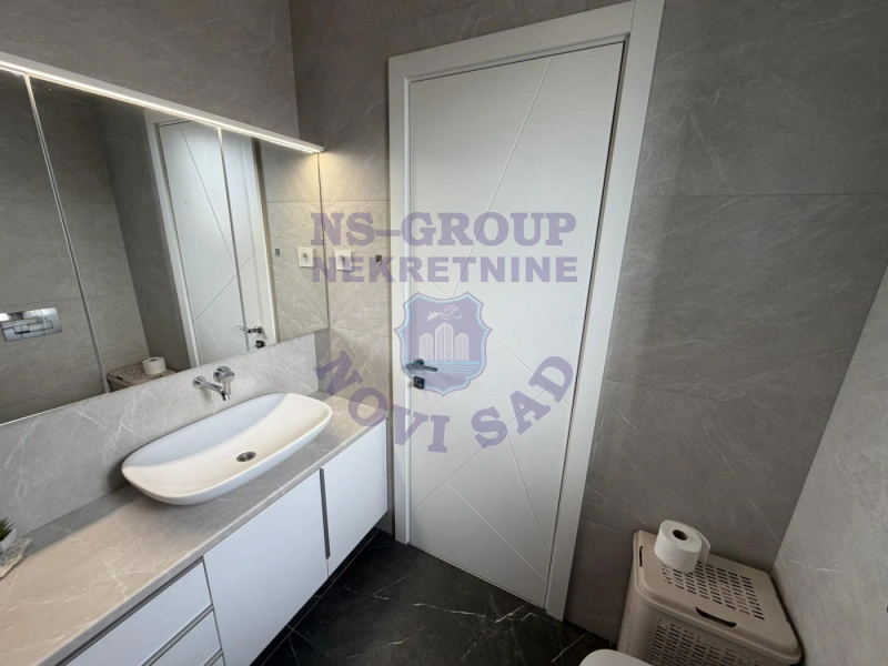 Stan na prodaju Novi Sad 130m2, 579734