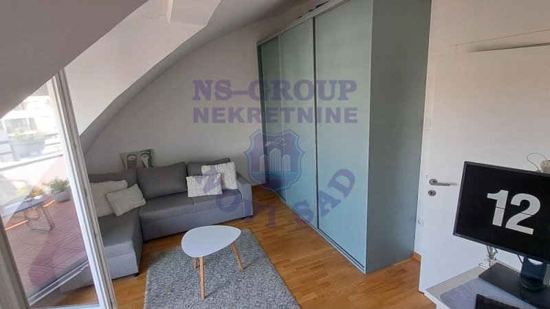 Stan na prodaju Petrovaradin 86m2, 579035