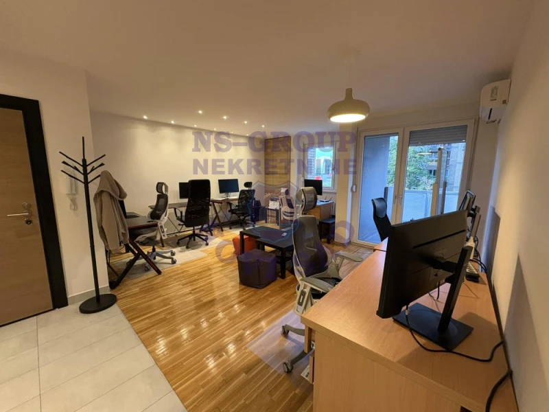 stan na prodaju Novi Sad, 54m2 579846