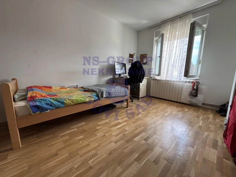 Kuća na prodaju Sremska Kamenica 270m2, 579710