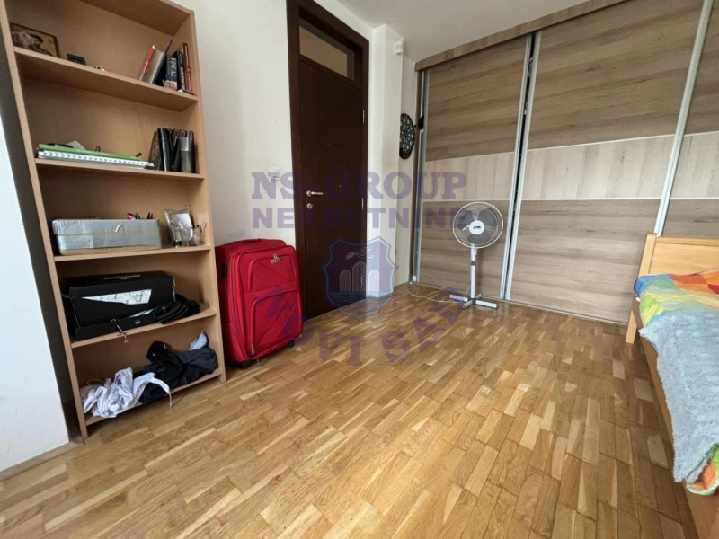 Kuća na prodaju Sremska Kamenica 270m2, 579710