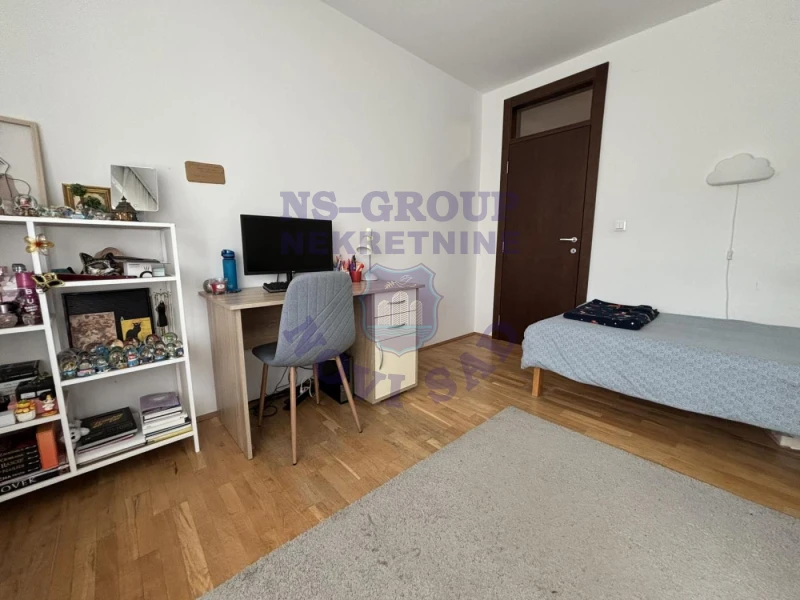 Kuća na prodaju Sremska Kamenica 270m2, 579710