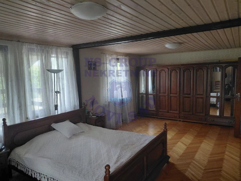 Kuća na prodaju Ledinci 322m2, 579787