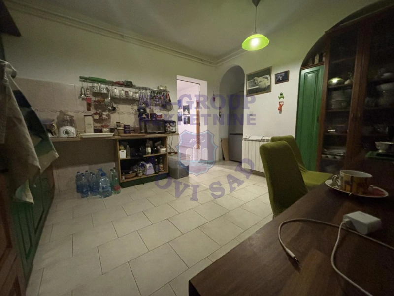 Kuća na prodaju Ledinci 322m2, 579787