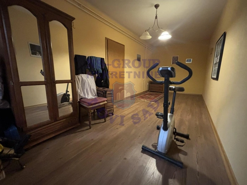Kuća na prodaju Ledinci 322m2, 579787