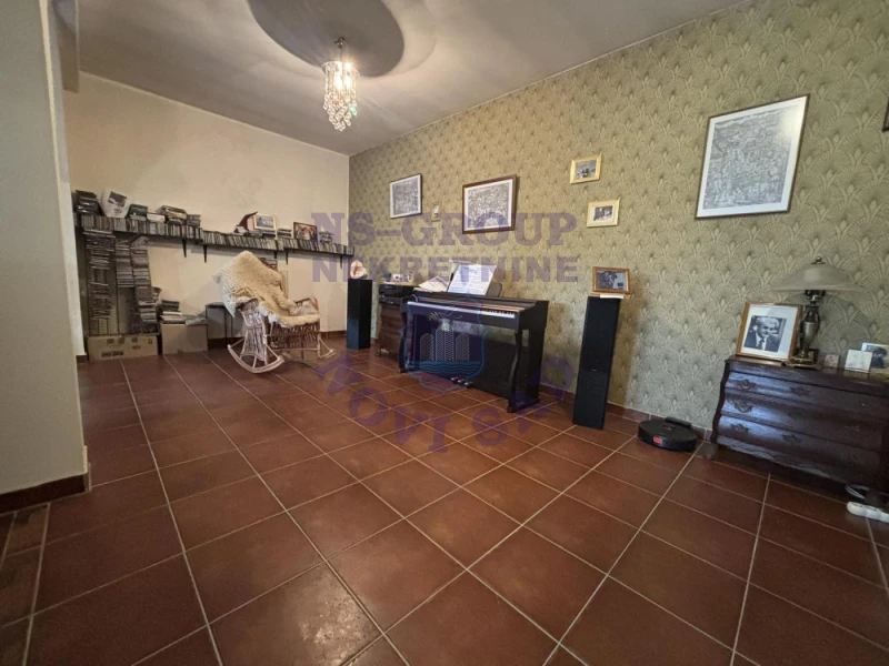 Kuća na prodaju Ledinci 322m2, 579787