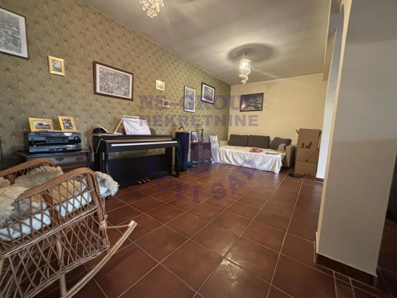 Kuća na prodaju Ledinci 322m2, 579787