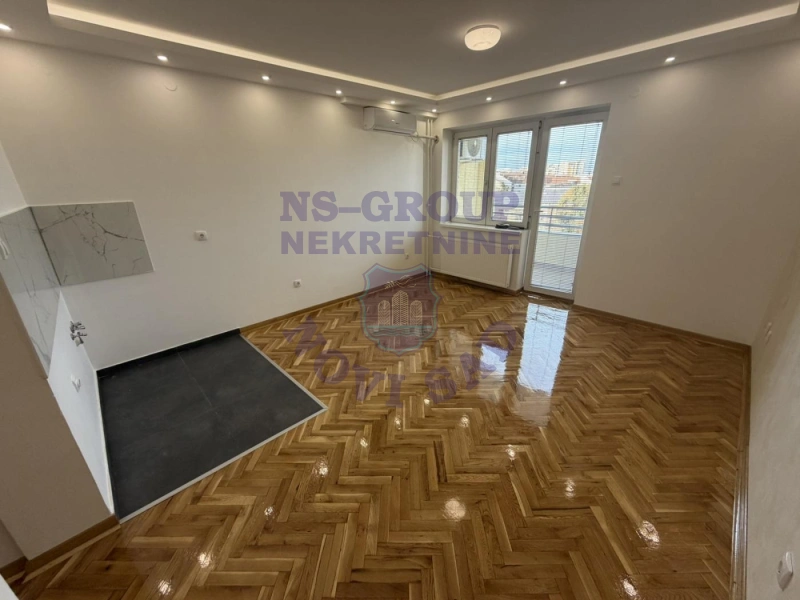 stan na prodaju Novi Sad, 43m2 579839