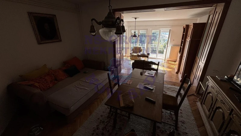 Kuća na prodaju Sremska Kamenica 279m2, 579533