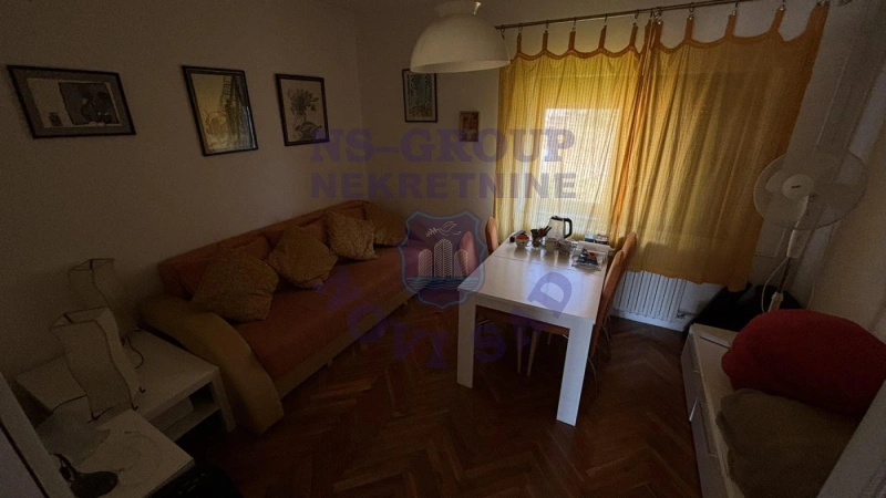 Kuća na prodaju Sremska Kamenica 279m2, 579533