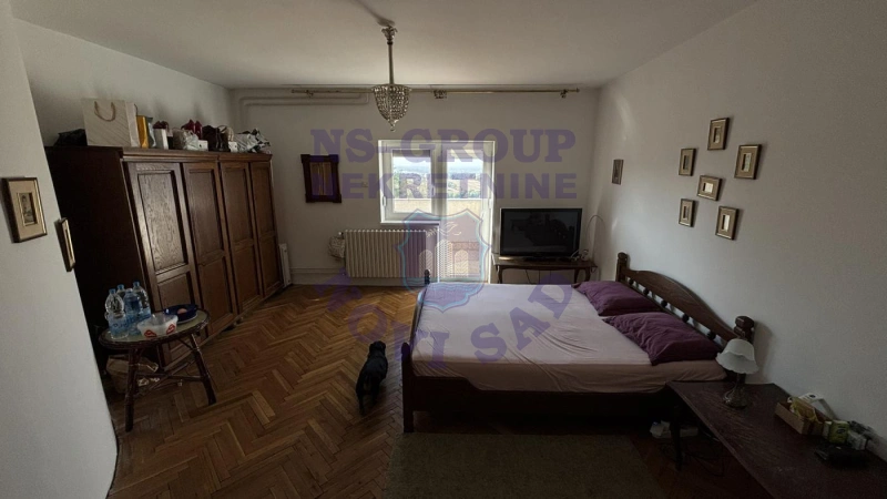 Kuća na prodaju Sremska Kamenica 279m2, 579533