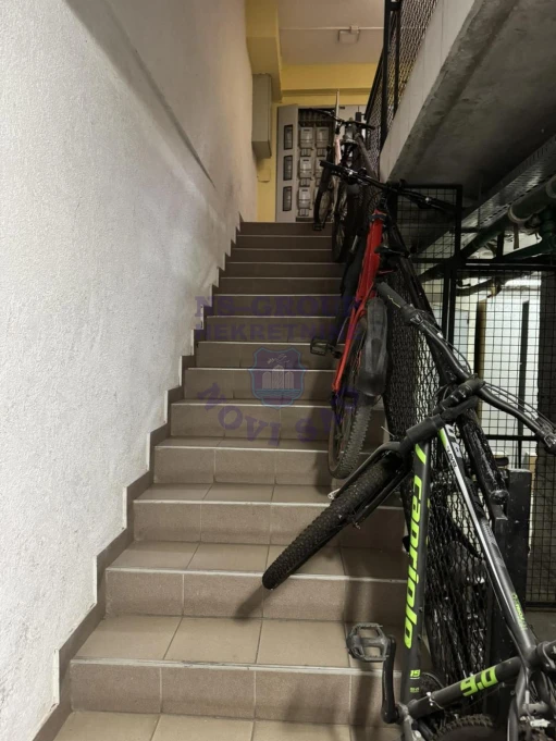 lokal na prodaju Novi Sad 78m2 579868
