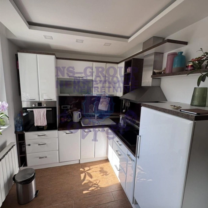 Stan za izdavanje Novi Sad 74m2, 17718