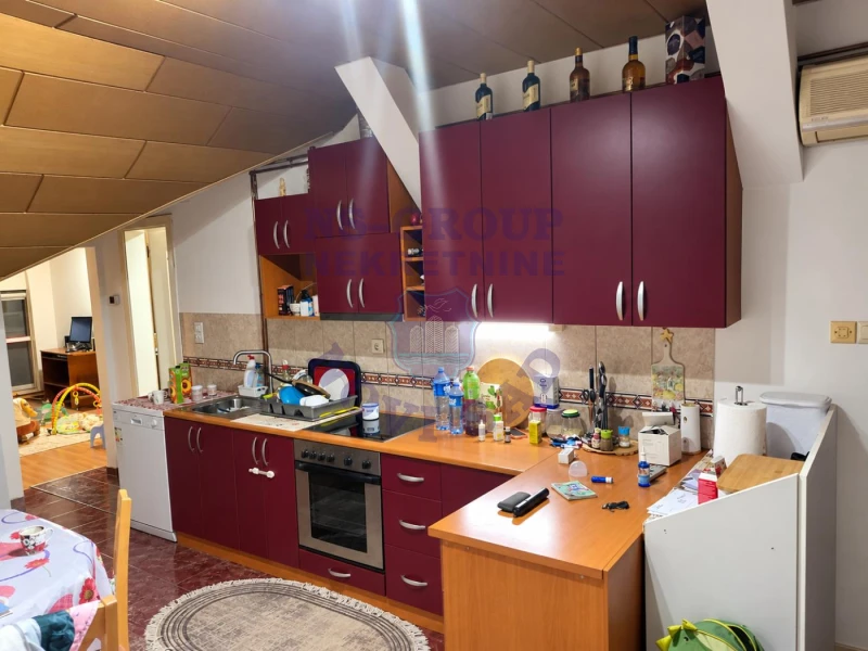Stan na prodaju Šajkaš 84m2, 580096