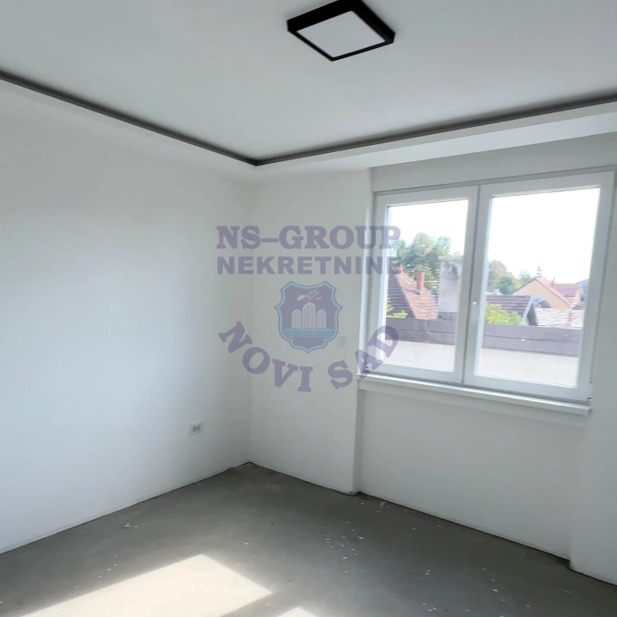 lokal za izdavanje Novi Sad, 290m2 17713
