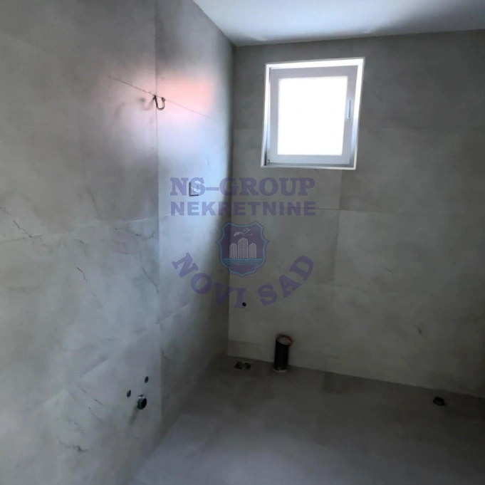 Lokal na prodaju Novi Sad 290m2, 17713
