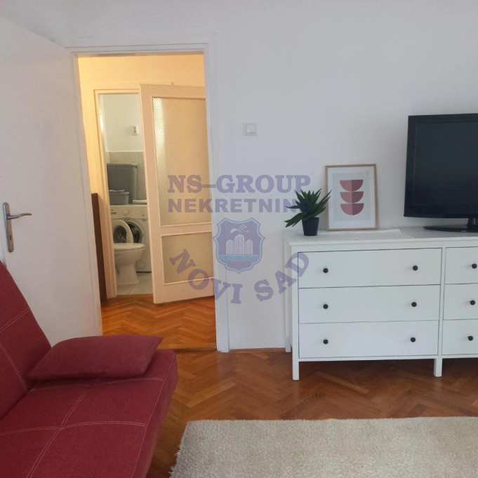 Stan za izdavanje Novi Sad 50m2, 17735