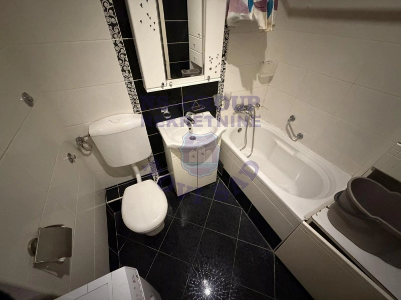Stan na prodaju Novi Sad 64m2, 580229