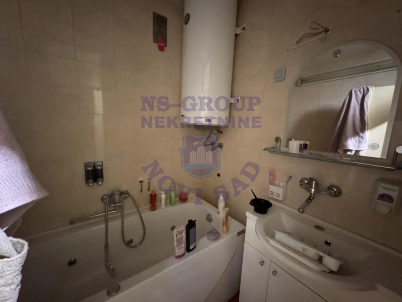 Stan na prodaju Novi Sad 65m2, 580378