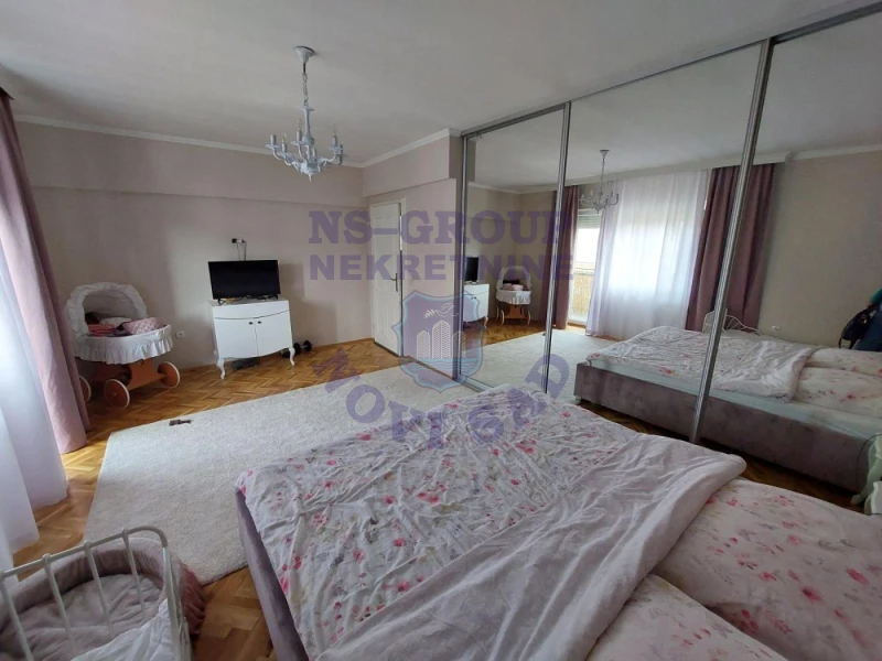 Kuća na prodaju Novi Sad 346m2, 579749