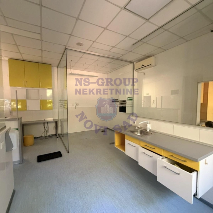 Lokal za izdavanje Novi Sad 150m2, 17712