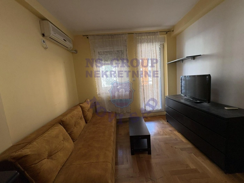 stan na prodaju Novi Sad, 49m2 580388