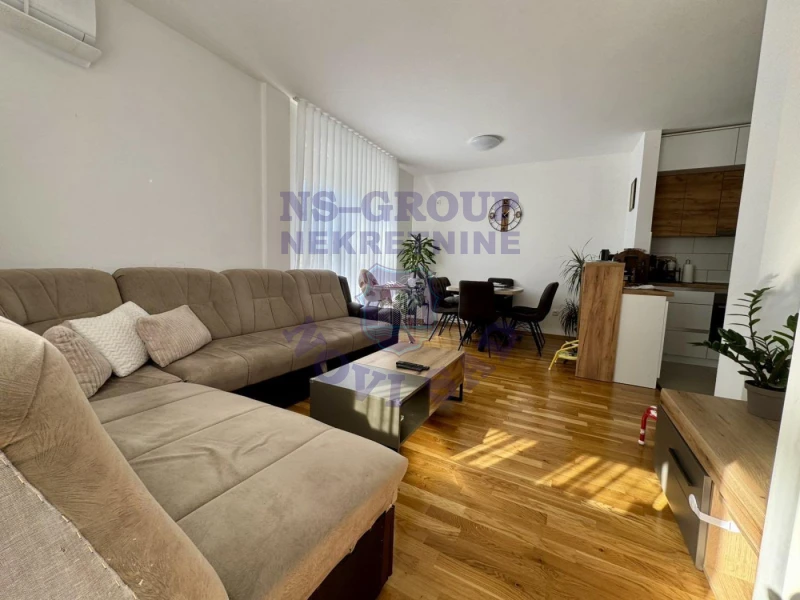 stan na prodaju Novi Sad 81m2 580223