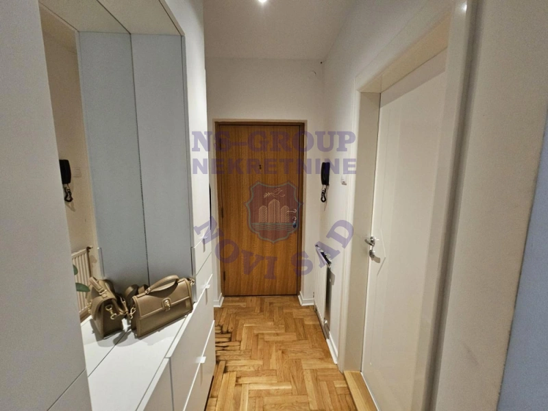 Stan na prodaju Novi Sad 90m2, 580539