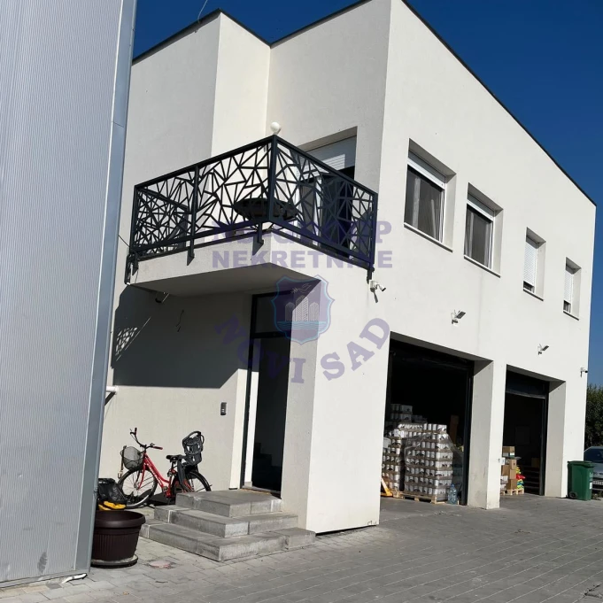 Lokal za izdavanje Novi Sad 165m2, 17758