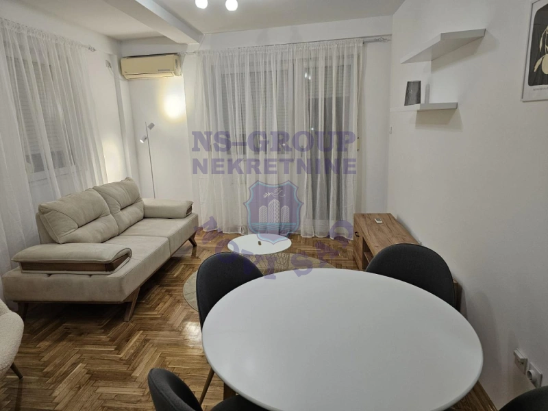 stan na prodaju Novi Sad, 50m2 17759