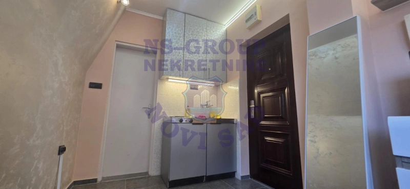 Stan na prodaju Novi Sad 13m2, 580491