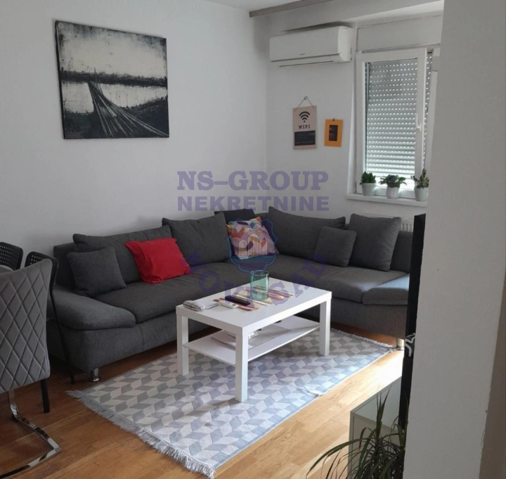 Stan na prodaju Novi Sad 40m2, 579974