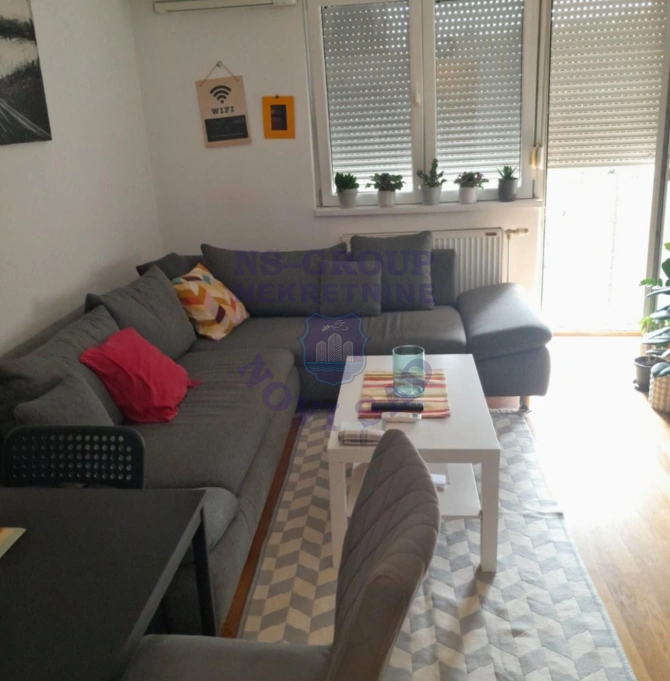 stan na prodaju Novi Sad, 40m2 579974