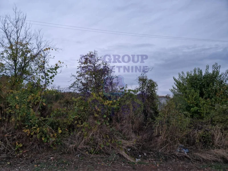 Plac na prodaju Čerević 693m2, 550464
