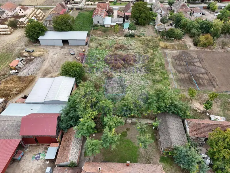 Kuća na prodaju Despotovo 234m2, 580348