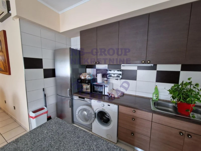 Kuća na prodaju Sremska Kamenica 304m2, 580584