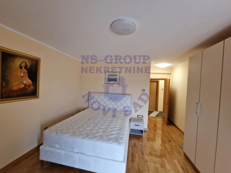 Kuća na prodaju Sremska Kamenica 304m2, 580584