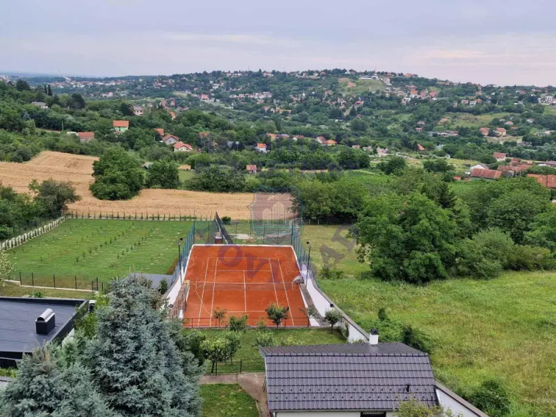 Kuća na prodaju Sremska Kamenica 304m2, 580584