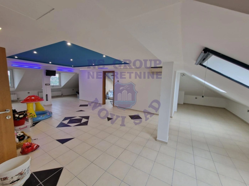 Kuća na prodaju Sremska Kamenica 304m2, 580584