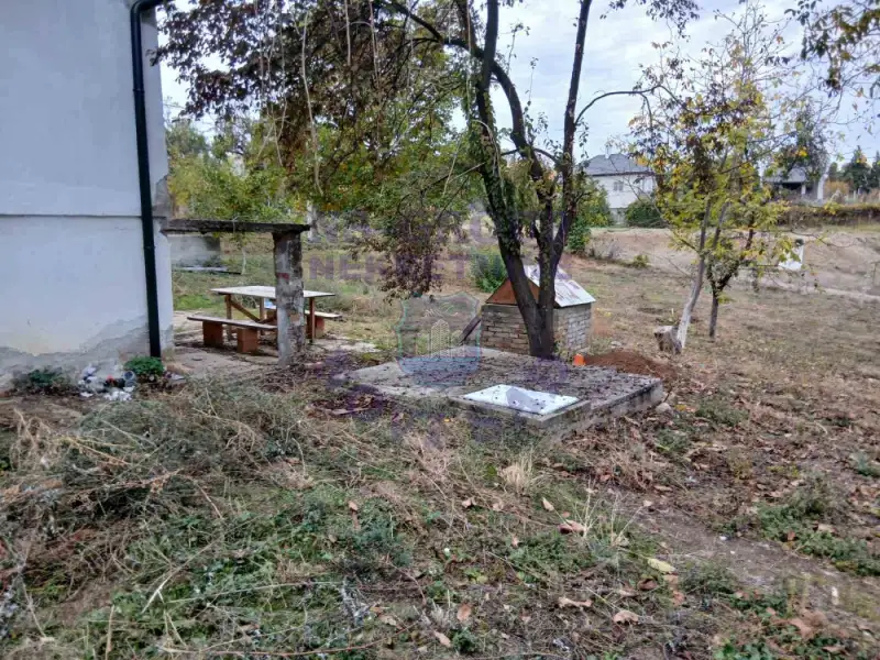 Kuća na prodaju Čortanovci 30m2, 580747