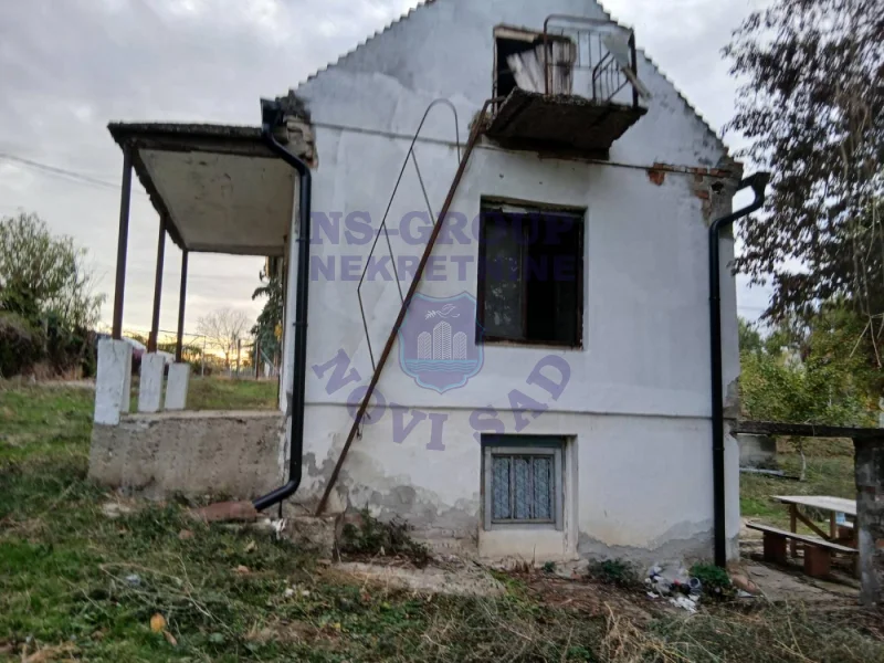 Kuća na prodaju Čortanovci 30m2, 580747