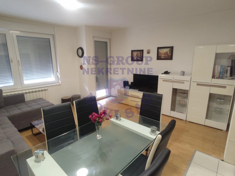 stan na prodaju Novi Sad, 51m2 570898