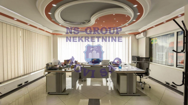 Lokal na prodaju Kać 891m2, 580870