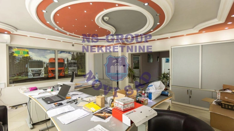 lokal na prodaju Kać, 891m2 580870