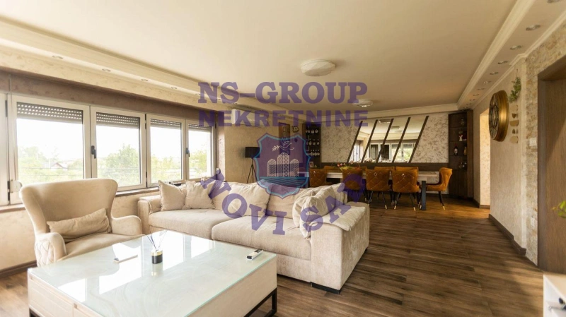 Lokal na prodaju Kać 891m2, 580870