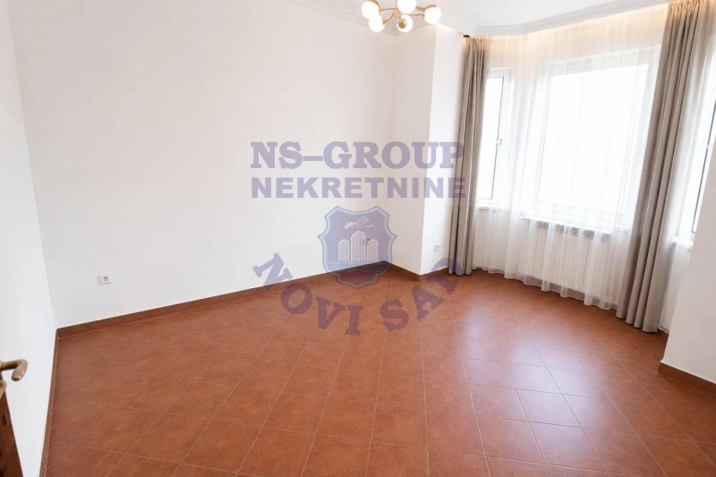 Kuća na prodaju Veternik 473m2, 580913