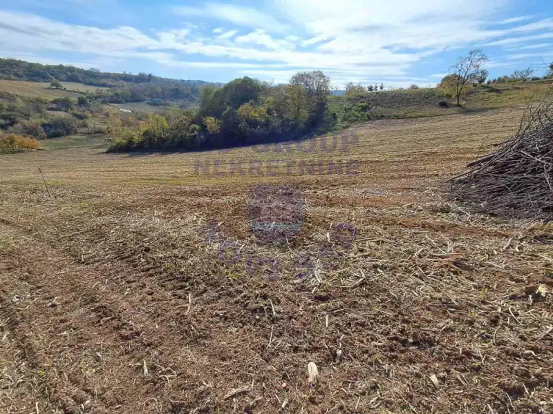 plac na prodaju Sremska Kamenica, 667m2 580852