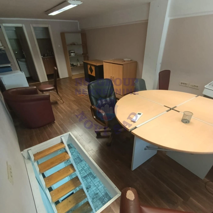 Lokal za izdavanje Novi Sad 52m2, 17811